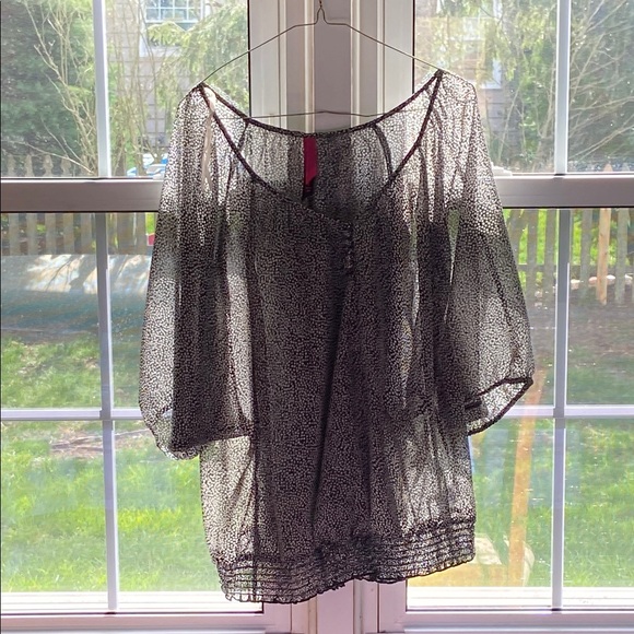 Sheer Polka Dot Peasant top - Picture 2 of 4